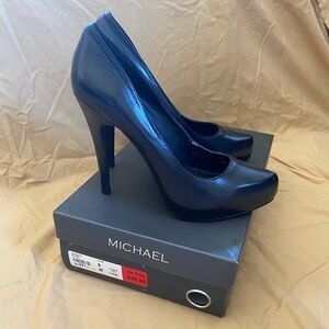 Michaels Black Stiletto Heels size 9 NWT